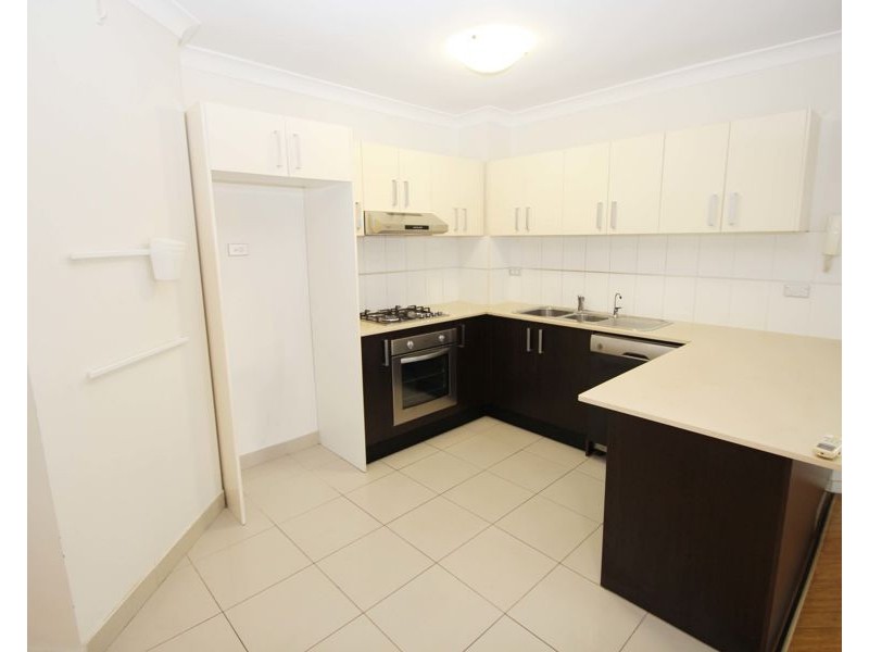 17/2 Amy Street, Regents Park NSW 2143