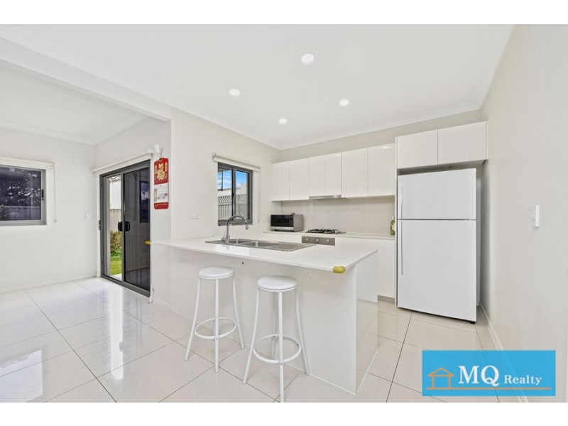33 Bowaga Circuit, Villawood NSW 2163