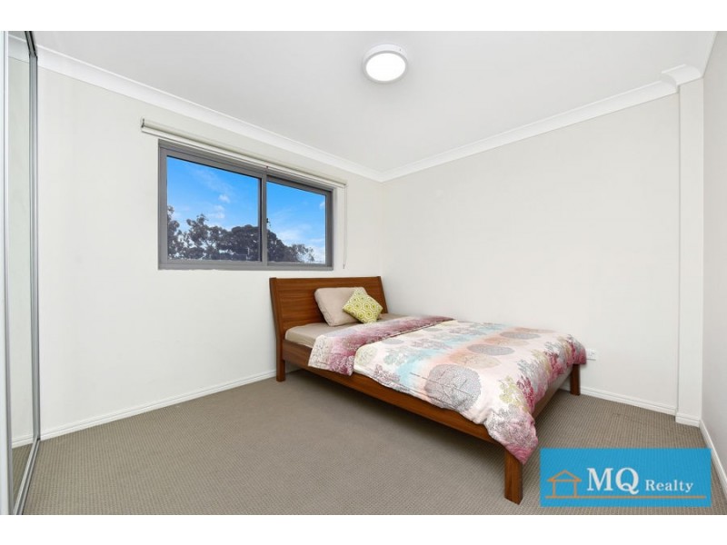 33 Bowaga Circuit, Villawood NSW 2163