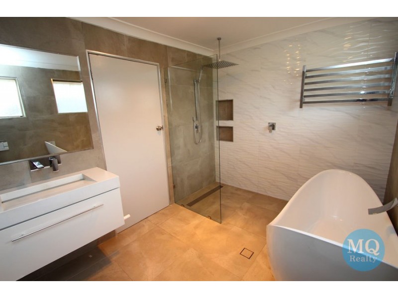 220 Metella Road, Toongabbie NSW 2146