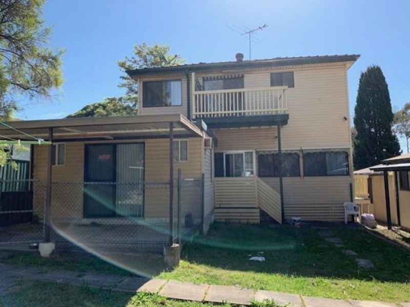 2 Pomona Street, Greenacre NSW 2190