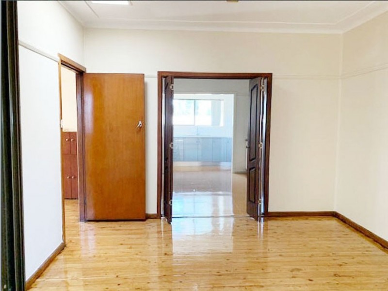 2 Pomona Street, Greenacre NSW 2190