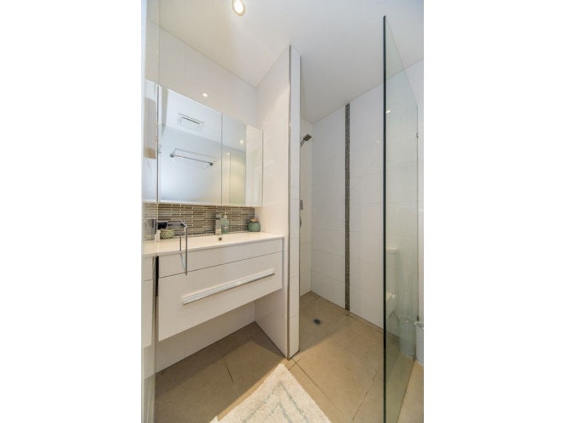 27 Bloodwood Crescent, Molendinar QLD 4214