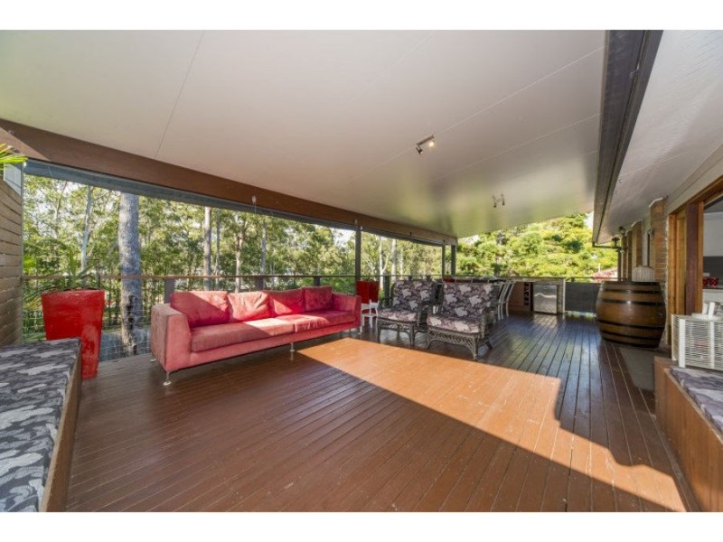 27 Bloodwood Crescent, Molendinar QLD 4214
