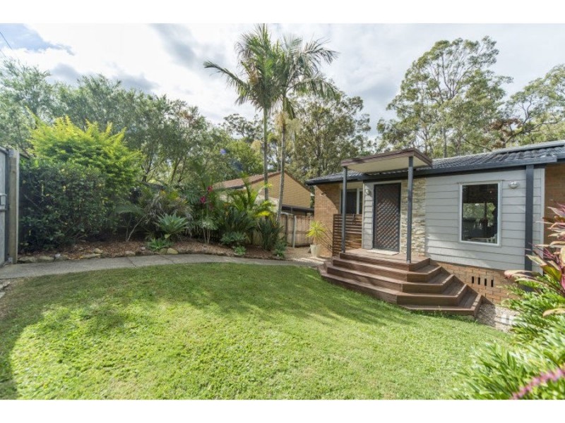 27 Bloodwood Crescent, Molendinar QLD 4214