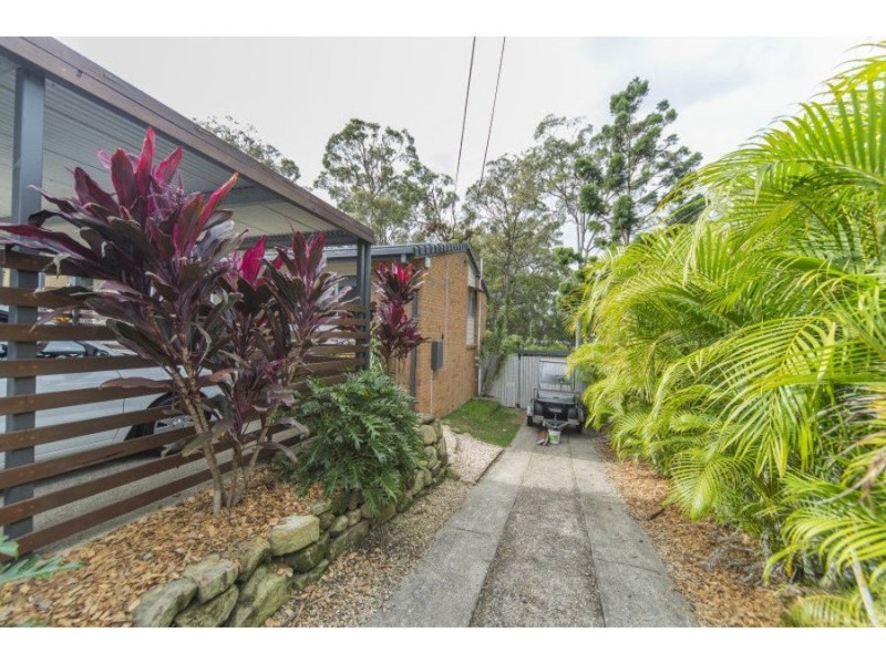 27 Bloodwood Crescent, Molendinar QLD 4214