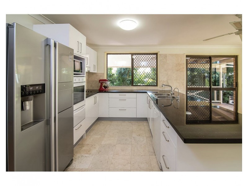 24 Yorkshire Crescent, Mount Warren Park QLD 4207