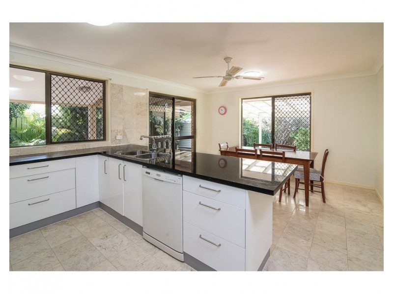 24 Yorkshire Crescent, Mount Warren Park QLD 4207