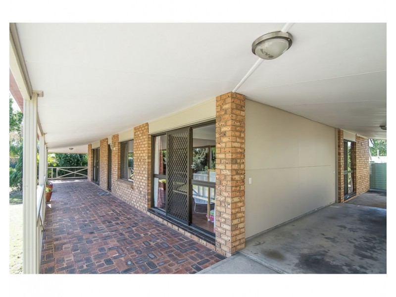 24 Yorkshire Crescent, Mount Warren Park QLD 4207
