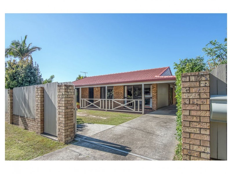 24 Yorkshire Crescent, Mount Warren Park QLD 4207