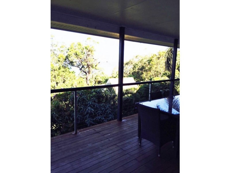30 Oomool Street, Macleay Island QLD 4184