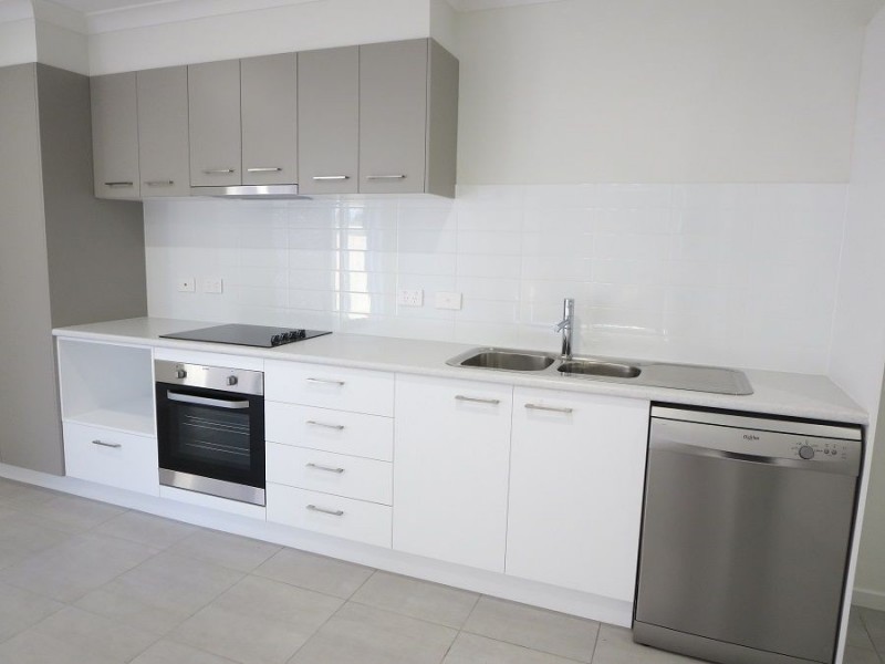 1/78 Glorious Promenade, Redbank Plains QLD 4301