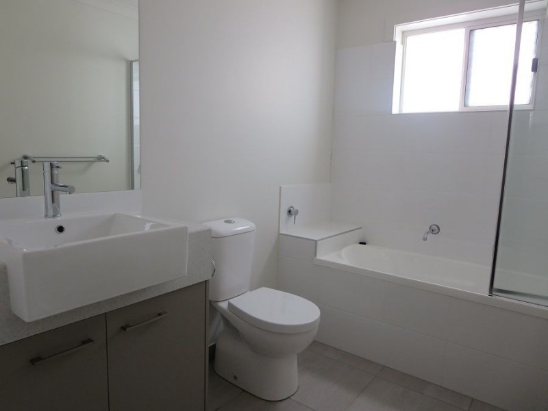 1/78 Glorious Promenade, Redbank Plains QLD 4301