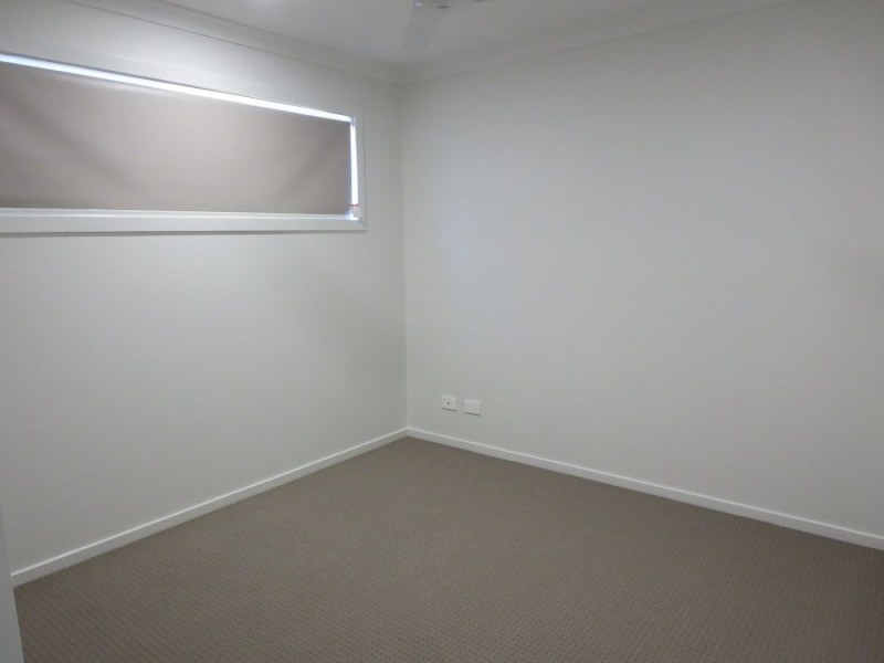 Unit 2 Lot 699 Glorious Promenade, Redbank Plains QLD 4301