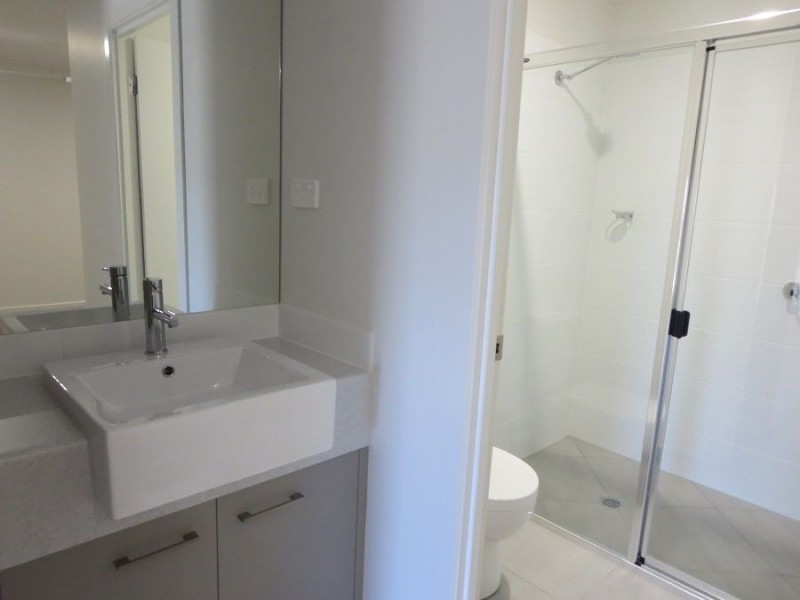 Unit 2 Lot 699 Glorious Promenade, Redbank Plains QLD 4301