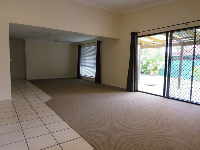 18 Guyra Close, Mount Warren Park QLD 4207