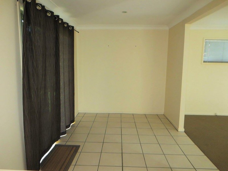 18 Guyra Close, Mount Warren Park QLD 4207