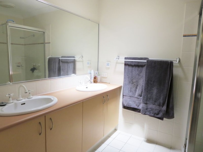 56 Tee Trees Blvd, Arundel QLD 4214