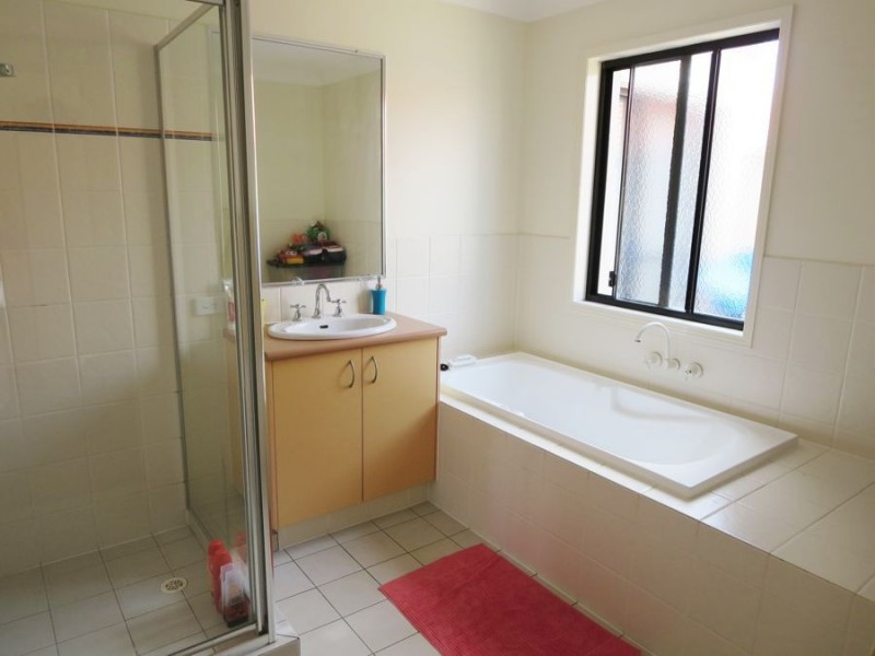 56 Tee Trees Blvd, Arundel QLD 4214