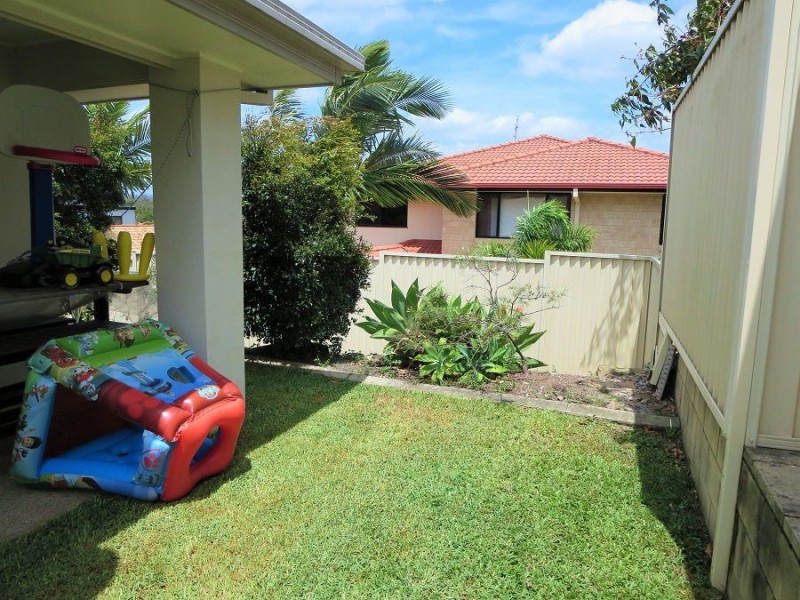 56 Tee Trees Blvd, Arundel QLD 4214