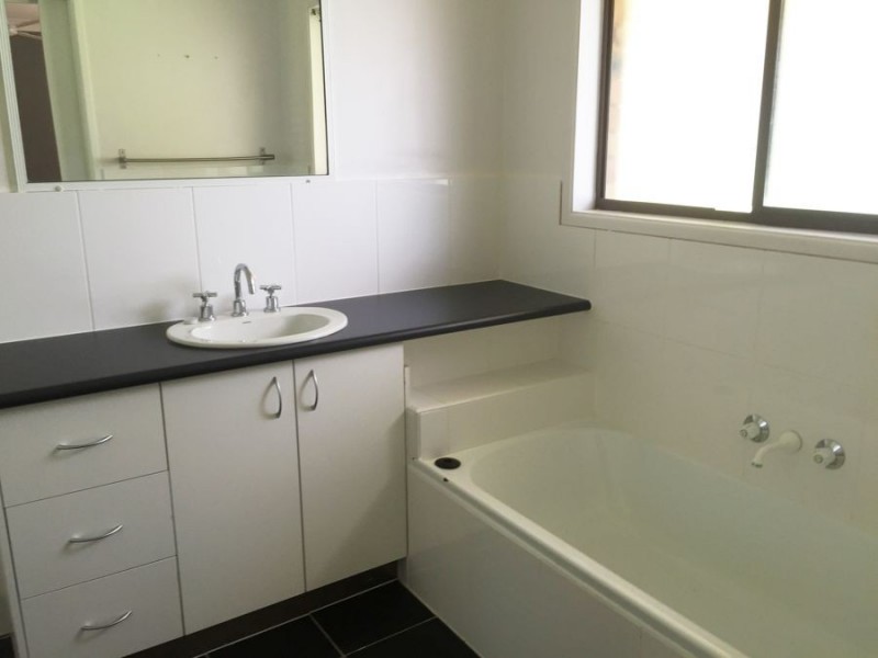 3 Ainslee Court, Mount Warren Park QLD 4207
