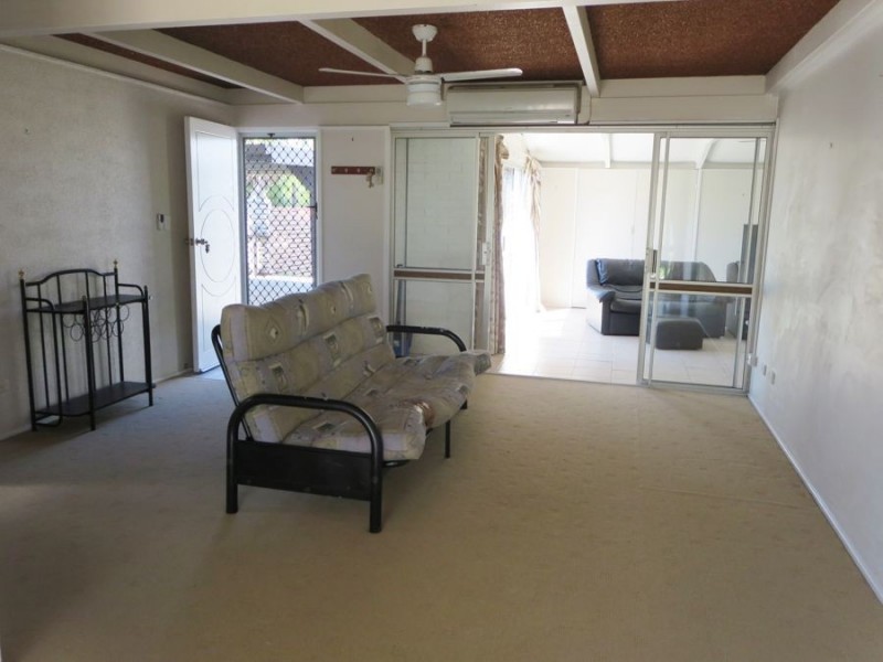 44 Glendevon Crescent, Mount Warren Park QLD 4207