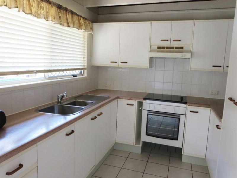 44 Glendevon Crescent, Mount Warren Park QLD 4207