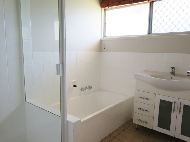 44 Glendevon Crescent, Mount Warren Park QLD 4207