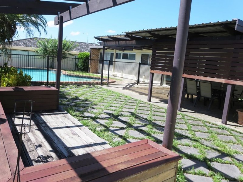 44 Glendevon Crescent, Mount Warren Park QLD 4207