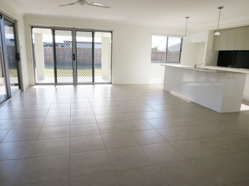 59 Ningaloo Drive, Pimpama QLD 4209