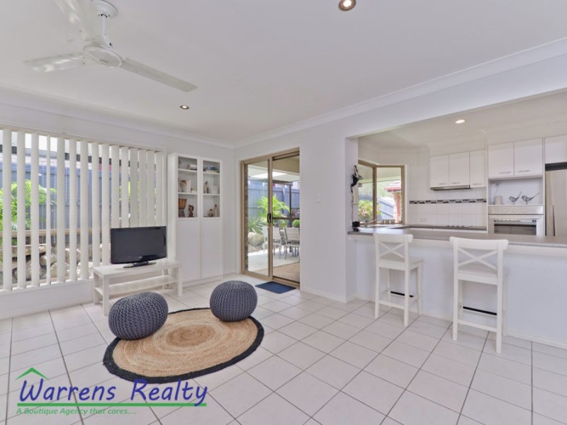 20 Mountain View Crescent, Mount Warren Park QLD 4207