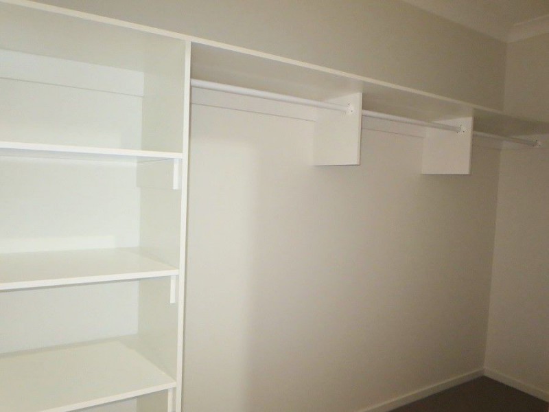 2/16 Lane court, Mount Warren Park QLD 4207