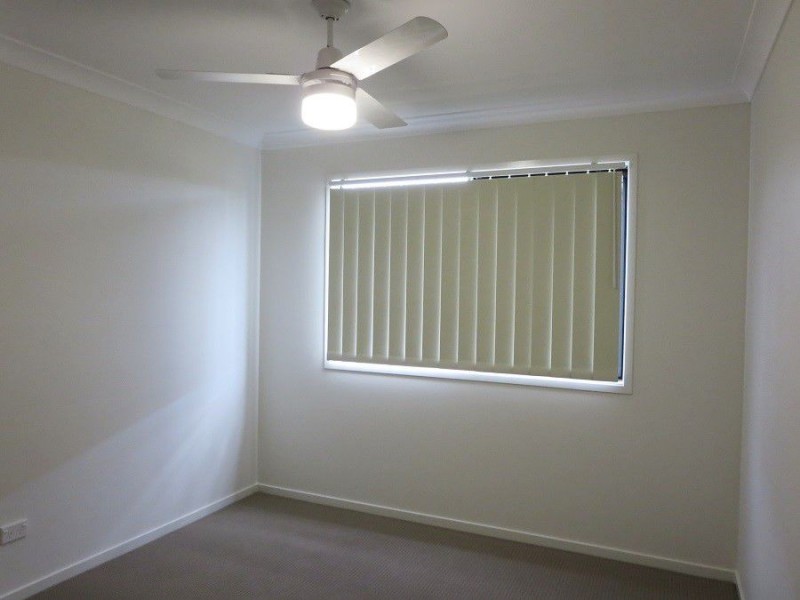 2/16 Lane court, Mount Warren Park QLD 4207