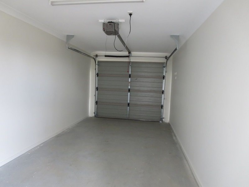 2/16 Lane court, Mount Warren Park QLD 4207