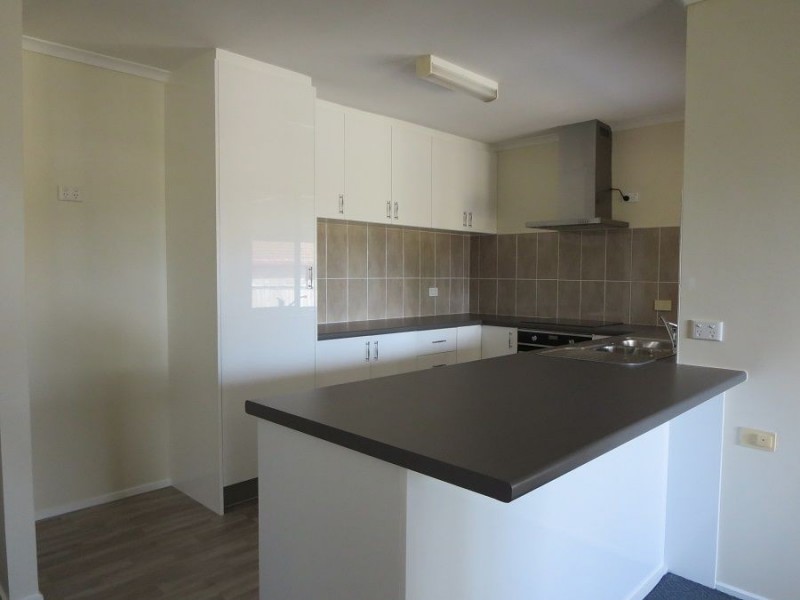 37 Thoms Crescent, Mount Warren Park QLD 4207