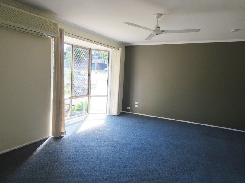 37 Thoms Crescent, Mount Warren Park QLD 4207