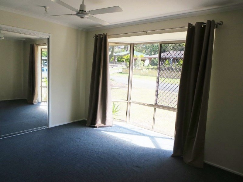 37 Thoms Crescent, Mount Warren Park QLD 4207