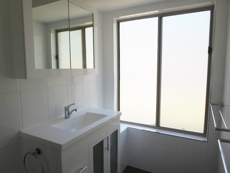 37 Thoms Crescent, Mount Warren Park QLD 4207