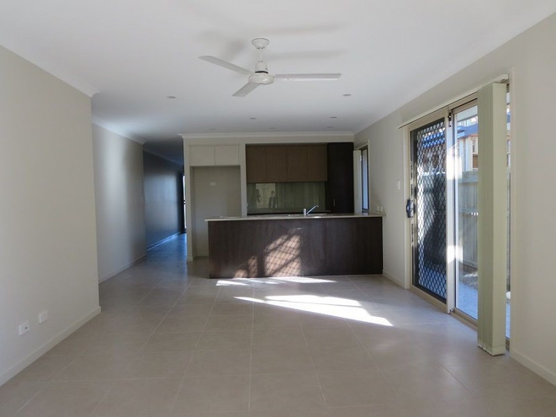 64 Baspa Street, Holmview QLD 4207