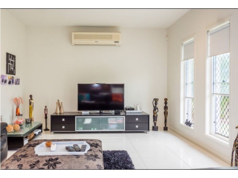 3 Paisley Court, Mount Warren Park QLD 4207