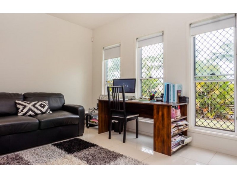 3 Paisley Court, Mount Warren Park QLD 4207