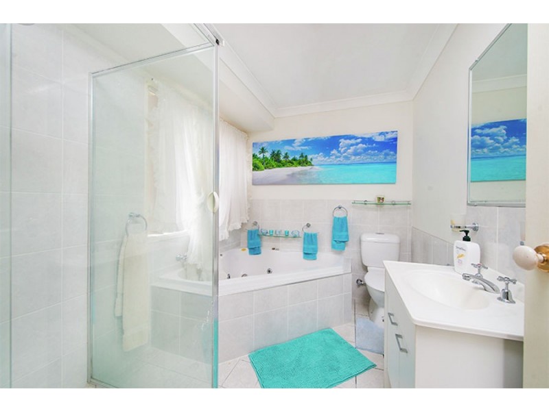 7 Hendrix Street, Windaroo QLD 4207