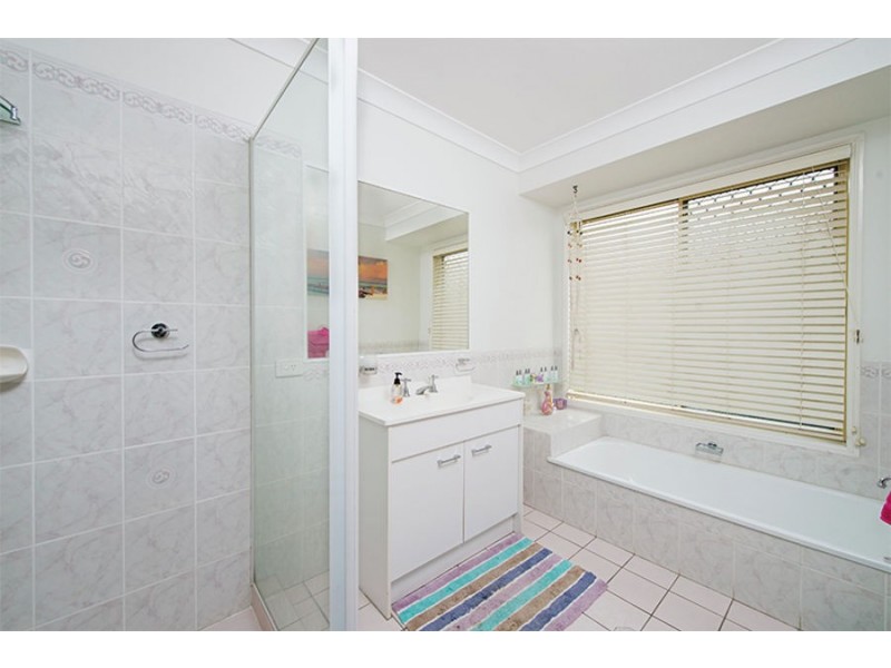 7 Hendrix Street, Windaroo QLD 4207