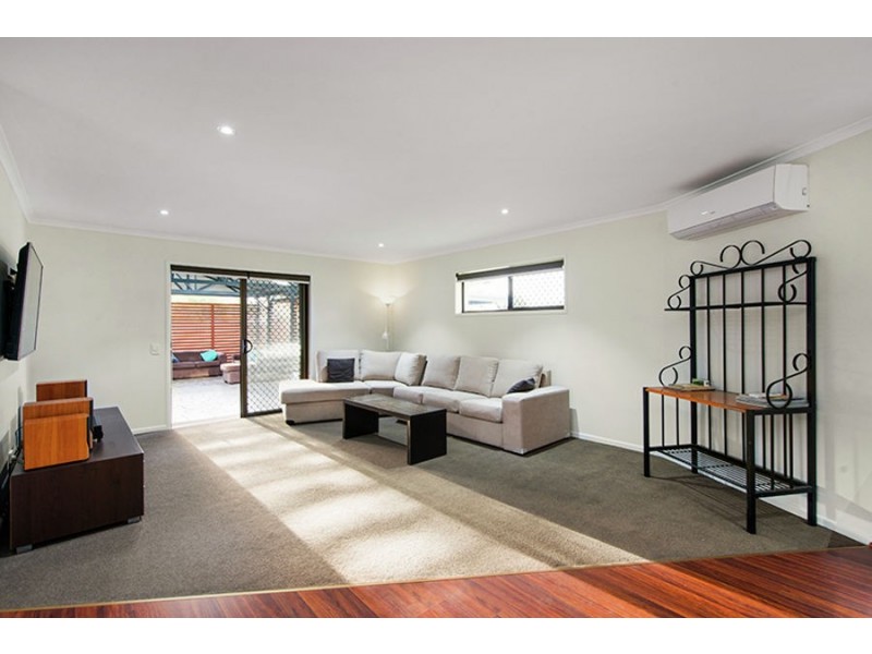 2 Jennifer Court, Mount Warren Park QLD 4207