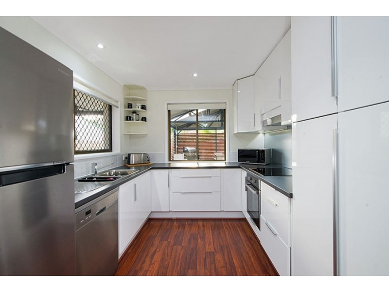 2 Jennifer Court, Mount Warren Park QLD 4207