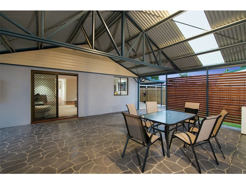 2 Jennifer Court, Mount Warren Park QLD 4207