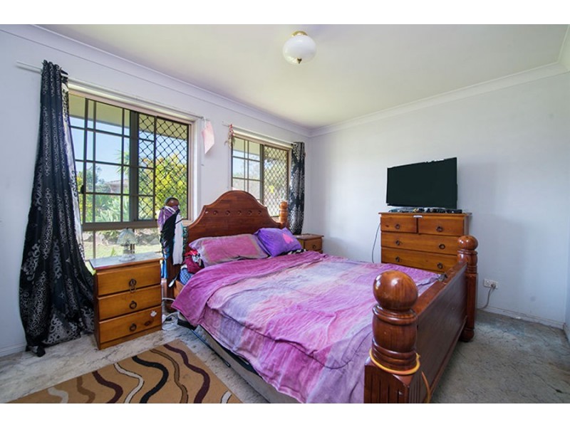 96 Castile Crescent, Edens Landing QLD 4207