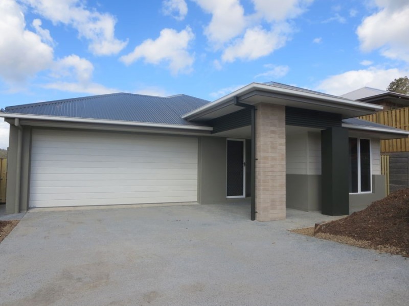 4 Hibiscus Crescent, Maudsland QLD 4210