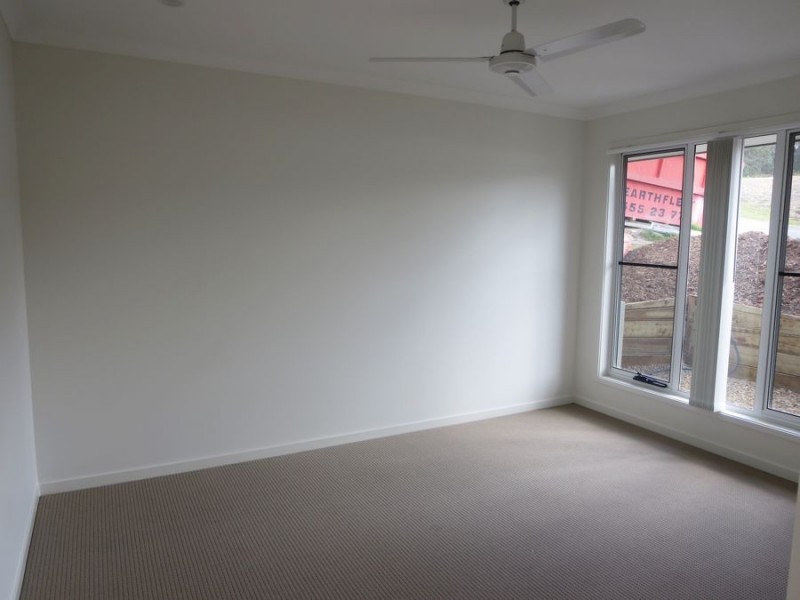 4 Hibiscus Crescent, Maudsland QLD 4210