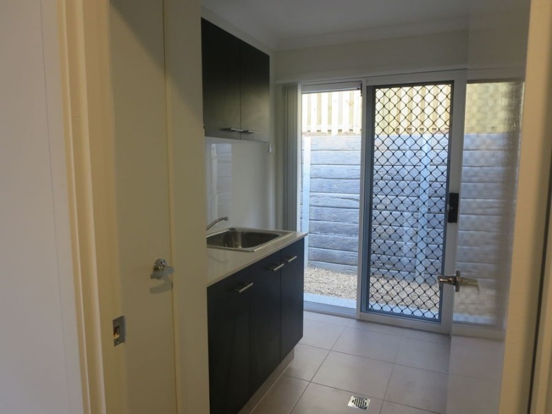 4 Hibiscus Crescent, Maudsland QLD 4210